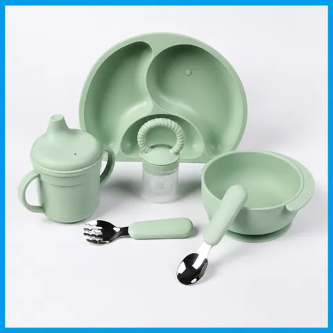 Ensemble de Vaisselle en Silicone pour Bébé Assiette Bol Tasse Cuillère Fourchette Accessoires de Vaisselle pour Enfants