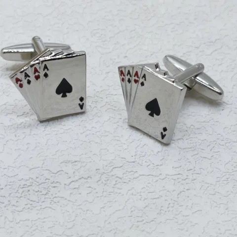 Boutons de Manchette Créatifs Quatre A Carte de Poker Cuivre En Éventail Émail Rempli de Couleur Cadeau d'Affaires Liens de Poignet en Métal pour Hommes Bijoux