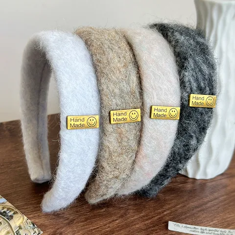 Womens Plush Wide Headband Korean Style Winter Warm Hair Hoop Cute Smiley Face Letter Hair Accessories Daily Wear
