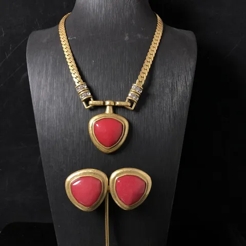 Estilo Retro Corte Aleación Colgante Triángulo Collar Pendientes de Clip Set Joyería Mujer
