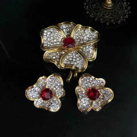 Vintage Luxe Strass Bloem Brooch En Oorbel Set Verguld Elegante Kristal Bloemige Sieraden Cadeau Voor Dames