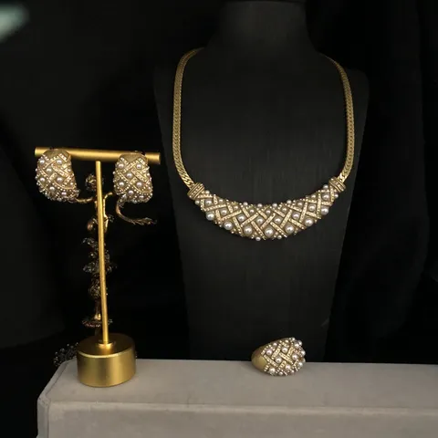 Estilo Corte Vintage Oro Antiguo Aleación Perla Artificial Strass Incrustado Collar Pendientes Anillo Joyería de Moda