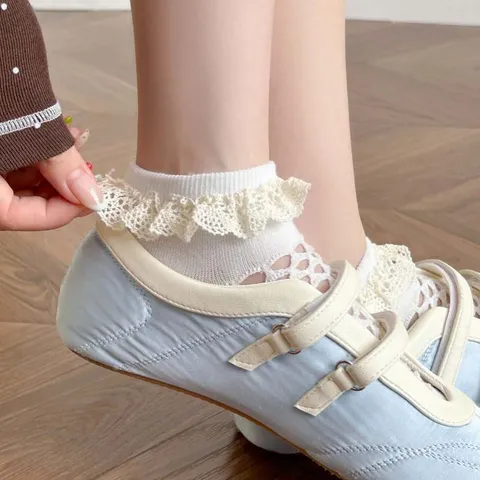 Chaussettes Invisibles d'Été pour Femmes Dentelle Ajourée Maille Respirantes Douces Décontractées Courtes