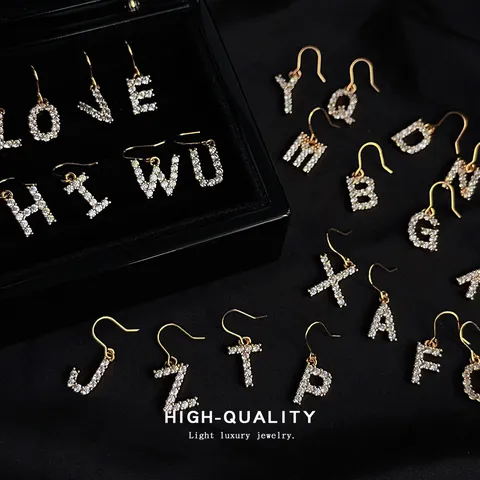 18K Vergoldete Kupfer Mikro Eingelegt Zirkonia Alphabet Initialen Ohrringe Für Damen Kreative DIY Buchstabe Schmuck Geschenk