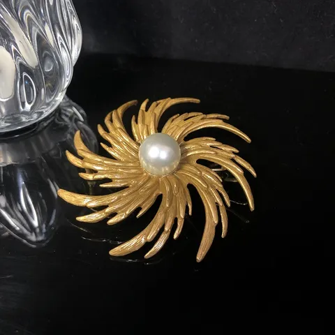 Conjunto de Broche y Pendientes de Botón de Cobre Perla y Ágata Retro Diseño Floral Elegante Regalo de Joyería para Mujeres