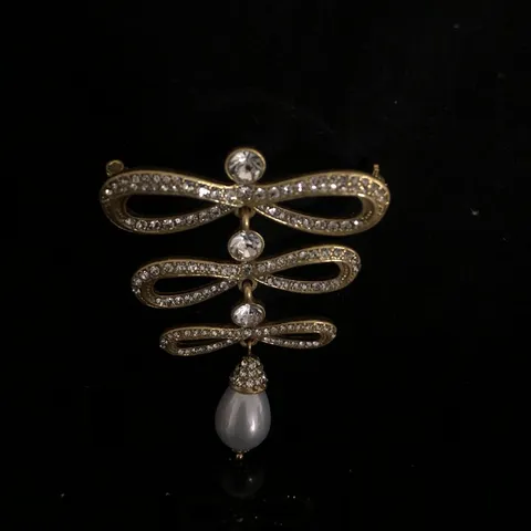 Vintage Palace Style Bow Rhinestone Brooch Elegant Artificial Pearl Drop Pin Retro Fashion Jewelry For Women