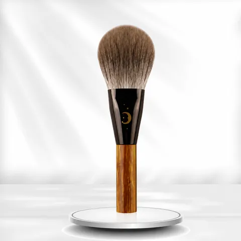 Professioneller Kosmetik-Make-up-Pinsel Mit Weichem Tierhaar Und Tragbarem Metallgriff Mit Sternmuster Für Sanfte Puderanwendung