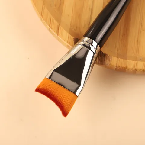 Professioneller Crescent Foundation Pinsel Make-up Werkzeug Synthetische Faser Holzgriff Bogen-Design Für Makelloses Make-up