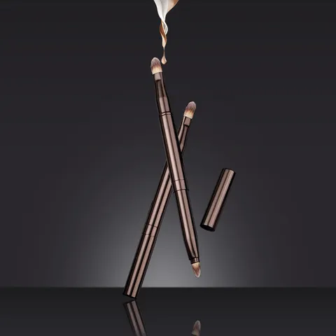 Professional Double-Ended Retractable Lip Brush Portable Lipstick Blending Brush Aluminum Handle Makeup Tool for Precise Application