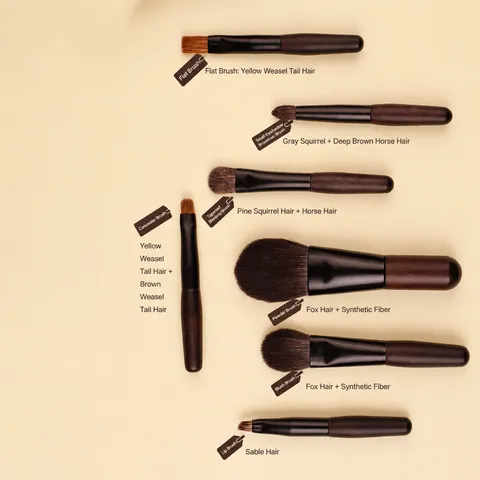 Tragbares 7-teiliges Make-up-Pinsel-Set Reise Mini Tierhaar Kosmetikpinsel Mit Holzgriff Und Lederetui