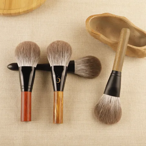 Professional Animal Hair Powder Brush Heart Shaped Blush Brush Wooden Resin Handle Cosmetic Makeup Tool