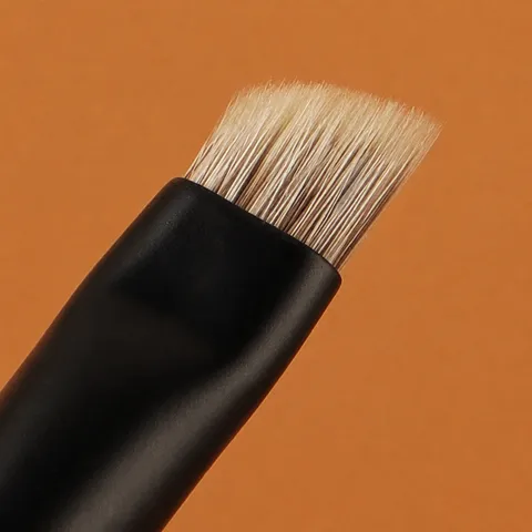 Professional Angled Eyebrow Brush Fine Eyeliner Brush Wooden Handle Animal Hair Makeup Brush For Precise Eye Makeup