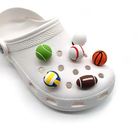 Breloques de Chaussures de Sport 3D PVC Mignons Football Basketball Tennis Golf Volleyball Accessoires de Décoration pour Sabots