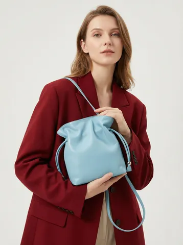 Bolso Balde Mini Cloud de Cuero de Vaca de Primera Capa para Mujer Casual Color Sólido Cordón Bandolera