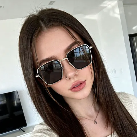Lunettes de Soleil Tendance à Monture Métallique avec Protection UV400 Lunettes de Soleil Carrées d'Extérieur pour Hommes et Femmes Mode