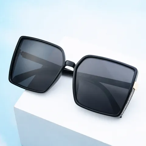 Femme Mode Polarisée Carré Lunettes De Soleil Rétro UV400 Conduite Lunettes De Soleil Dames Chic Lunettes Avec Détail Pailleté