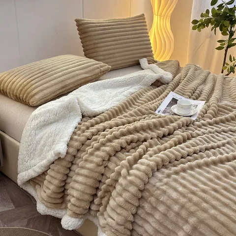 Style Nordique Couverture Rayée en Velours d'Agneau Épaisse Chaude Douce Couverture Polaire Pour Chambre Salon Literie