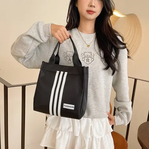 Bolso de Mano de Nylon para Mujer Casual Deportivo Tote Bolso Negro Diario Viaje Almuerzo Bolsa de Almacenamiento