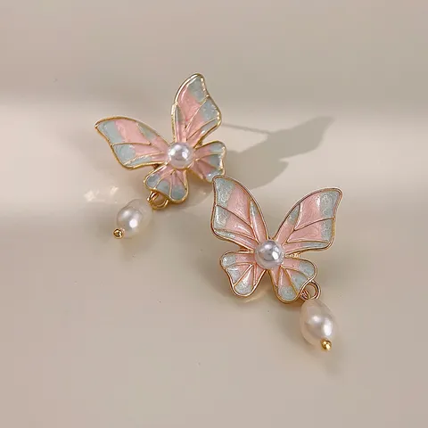 Pendientes Elegantes de Mariposa de Esmalte Con Perla de Agua Dulce Marco de Cobre Chapado en Oro Pendientes Colgantes de Mariposa Con Poste de Plata Joyería Mujer