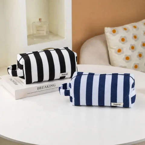 Fluffy Plush Cosmetic Bag Striped Large Capacity Travel Toiletry Organizer Portable Makeup Pouch With Zipper