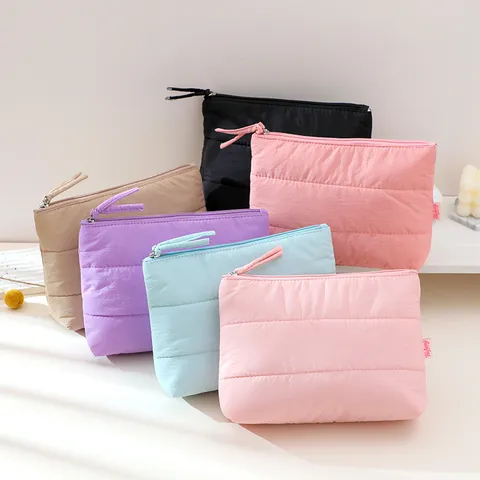 Puffy Quilted Cosmetic Bag Waterproof Travel Toiletry Pouch Cloud Makeup Bag Lightweight Portable Zipper Pouch