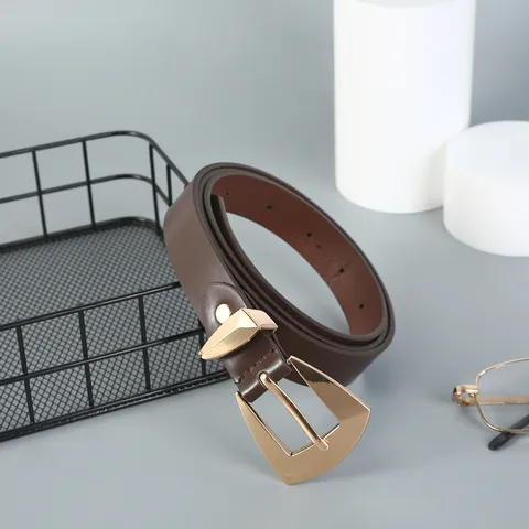 Ceinture en Cuir TPU Décontractée pour Femmes Mode Minimaliste Boucle Ardillon en Métal Ceinture Fine Polyvalente