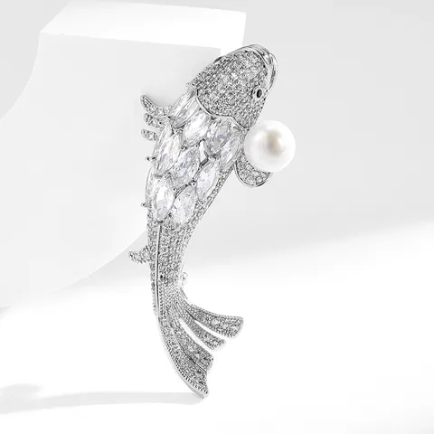 Polyteli Chalkos Zirkonia Margaritari Glykou Nerou Koi Brooch Elegant Animal Lapel Pin Coat Accessories Fashion Jewelry For Women