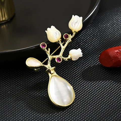 Vintage Vase Brooch Pin Gold Plated Copper Imitation Cat's Eye Shell Flower Rhinestone Brooches Jewelry For Women