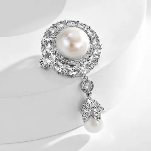Broche de Perla de Agua Dulce Estilo Corte Vintage para Mujer Pin de Cobre con Incrustaciones de Circonia de Alta Gama Joyería Elegante
