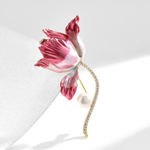 Gradient Pink Iris Flower Brooch Elegant Zircon Freshwater Pearl Rhinestone Alloy Brooches Women Fashion Jewelry