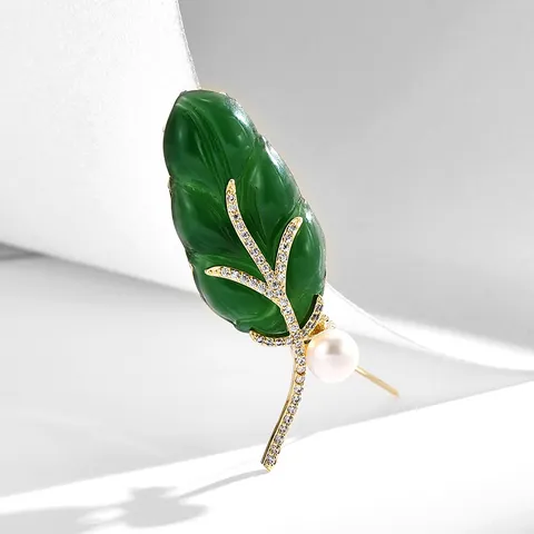 Chinese Style Luxury Green Leaf Brooch Copper Freshwater Pearl Zircon Coat Accessories Fashion Jewelry For Women