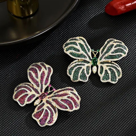 Broche de Mariposa Vintage de Palacio de Lujo Pin Cobre Incrustado Strass Elegante Abrigo Traje Joya Regalo Para Mujeres