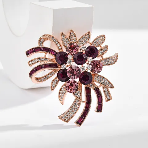 Broche de Flor de Diamantes de Imitación de Cobre de Lujo Elegante Corsé de Cristal Chapado en Oro Regalo de Joyería para Mujeres