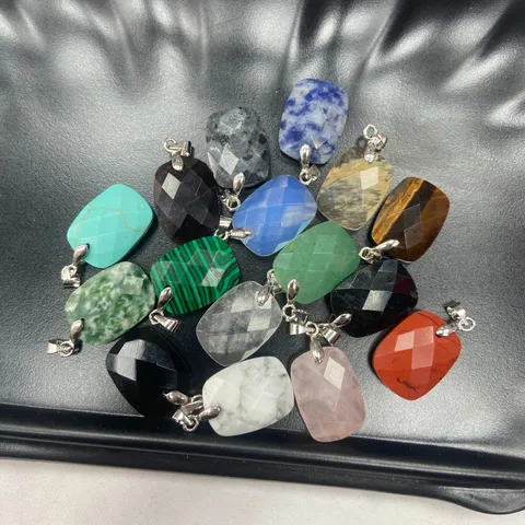 Naturstein Rechteckiger Anhänger Facettierter Kristall Türkis Charm Für DIY Halsketten Zubehör Galvanisierter Kupfer Verschluss Steinanhänger