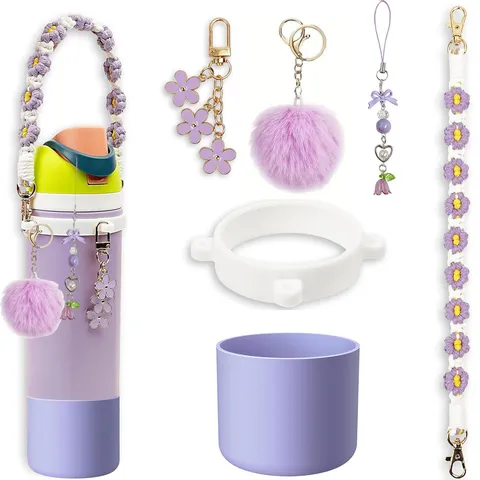 Housse de Protection en Silicone pour Bouteille d'Eau Avec Sangle de Fleur Tissée Porte-clés Pompon Ensemble de Breloques pour Gobelet