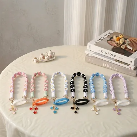 Ins Style Handmade Woven Water Cup Lanyard Daisy Floral Thermos Bottle Strap With Silicone Ring And Metal Pendant