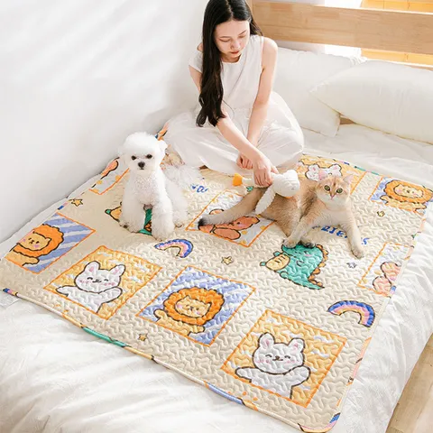 Pet Dog Cat Sleeping Mat Anti-Slip Four Season Quilted Pet Bed Blanket Cute Cartoon Animal Print Pet Supplies