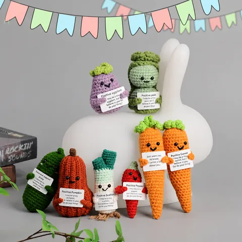 Handgemachte Häkel Gemüse Plüsch Puppe Anhänger Süße Cartoon Gestrickte Frucht Tasche Charm Kreative Desktop Ornament Geschenk