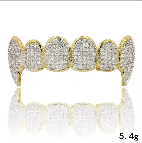 Hip Hop Grillz Top And Bottom Teeth Set Gold Plated Full Rhinestone Vampire Fangs Grills Fashion Body Jewelry