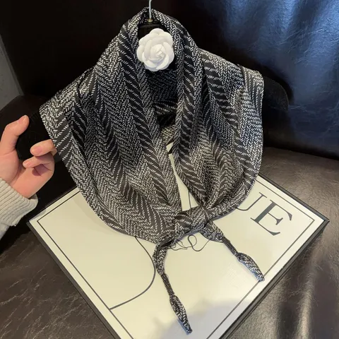 Women Satin Triangle Scarf Stylish Silk Feel Neck Scarf Fashion Printed Hair Bandana For Daily Commute And Party