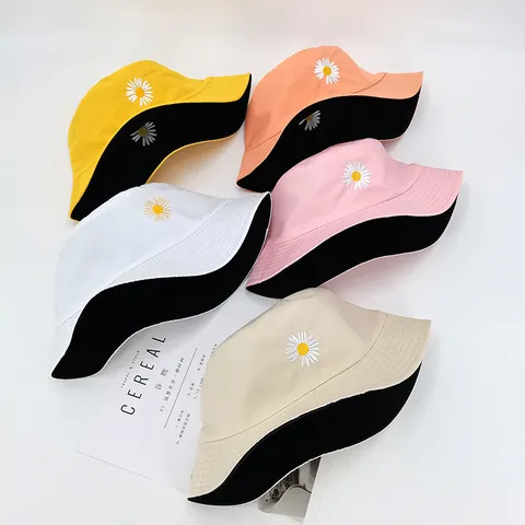 Unisex Double Sided Bucket Hat Cute Little Daisy Embroidery Sun Protection Casual Fisherman Hat Outdoor Summer Cap