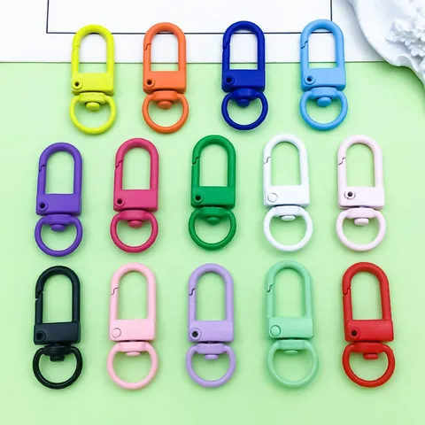 Buntes Legierung Spritzlackiertes Ovales Türschnalle Schlüsselanhänger DIY Schmuckzubehör Metall Feder Karabinerhaken Tasche Anhänger
