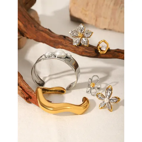Luxury Two-Tone Stainless Steel Flower Ring Geometric Wave Bangle Rhinestone Pendant Necklace Fashion Jewelry For Women