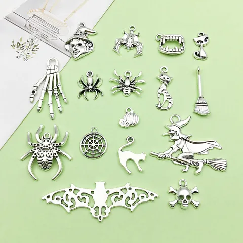 Vintage Argento Antico Lega Halloween Ragno Teschio Pipistrello Streghe Ciondolo Ciondoli DIY Braccialetto Collana Accessori Gioielli