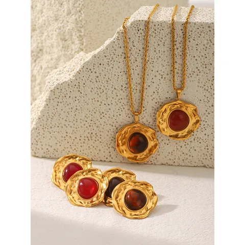 Französischer Vintage Edelstahl Schmuckset 18K Vergoldet Geometrisch Bernstein Rot Strass Anhänger Halskette Ohrstecker