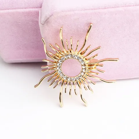 Spilla Vintage Minimalista Sun God in Lega di Zinco Sunburst con Strass Spilla per Donna Uomo Accessori per Abiti Gioielli di Moda