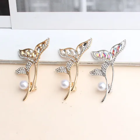 Élégante Broche Queue de Poisson en Alliage de Zinc Avec Perle Artificielle Strass Accent Huile de Goutte Broche Unisexe