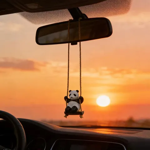 Mignon Pendentif de Voiture Balançoire Panda Figurine en Résine Ornement Suspendu Rétroviseur Accessoires Décor Intérieur
