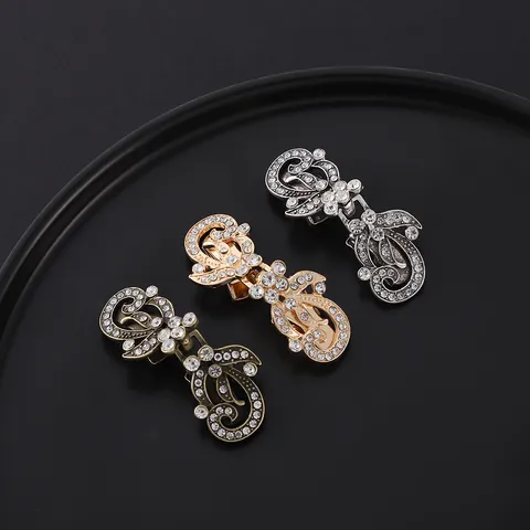 Retro Lega Strass Clip Sciarpa Cardigan Scialle Spilla Pin Moda Metallo Maglione Clip Abbigliamento Accessori Gioielli