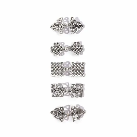 Retro Chinese Style Hollow Shawl Clip Metal Scarf Buckle Chain Geometric Brooch Clip Women Fashion Clothing Accessories